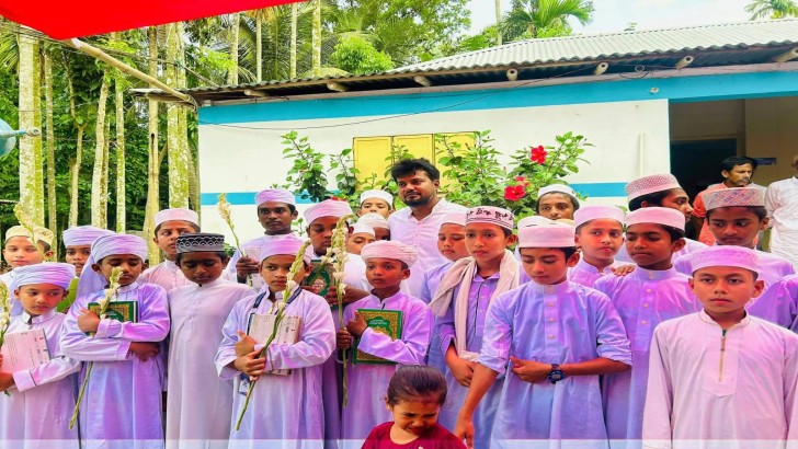 ছবি: নিউজ এক্সপ্রেস